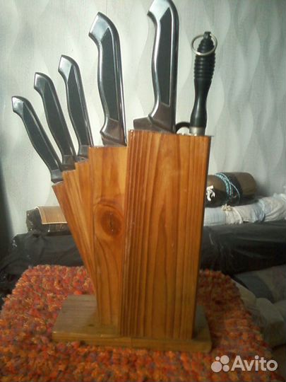 Продаю набор ножей на подставке