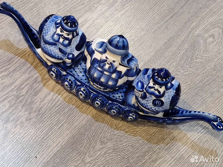 Фарфоровая посуда гжель