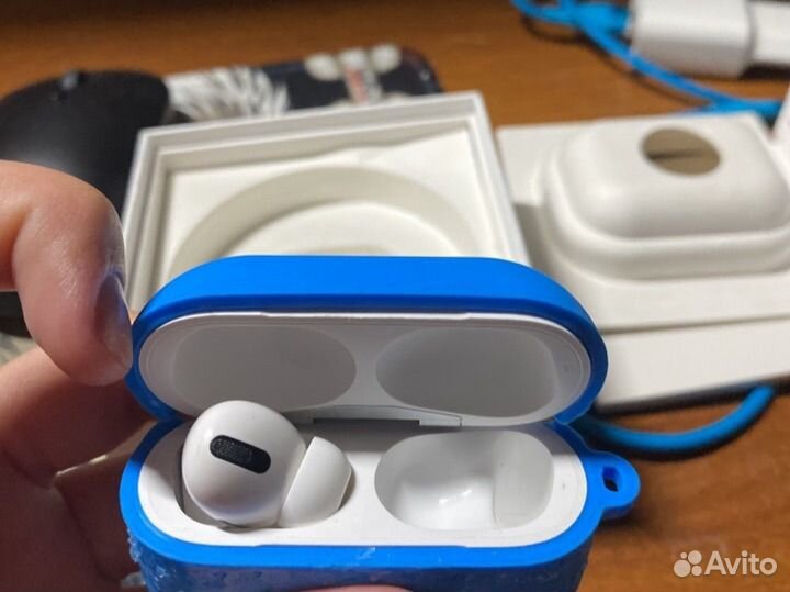 Беспроводные наушники airpods pro