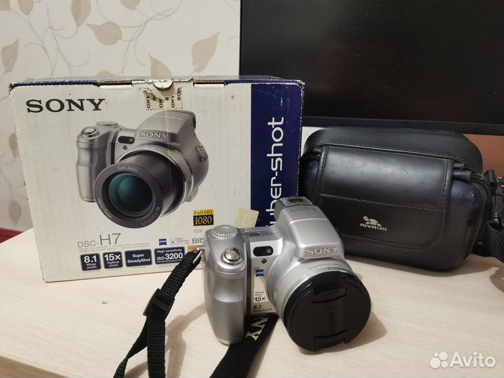 Sony Cyber-shot DSC-H7