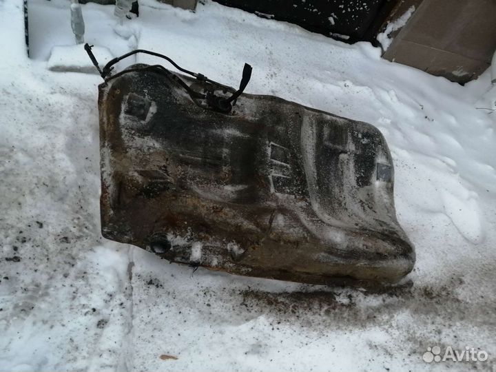 Бензобак toyota corona st190