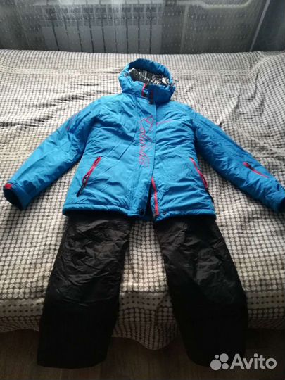 Продам лыжные костюмы