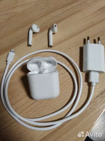 Наушники W10-Celebrat