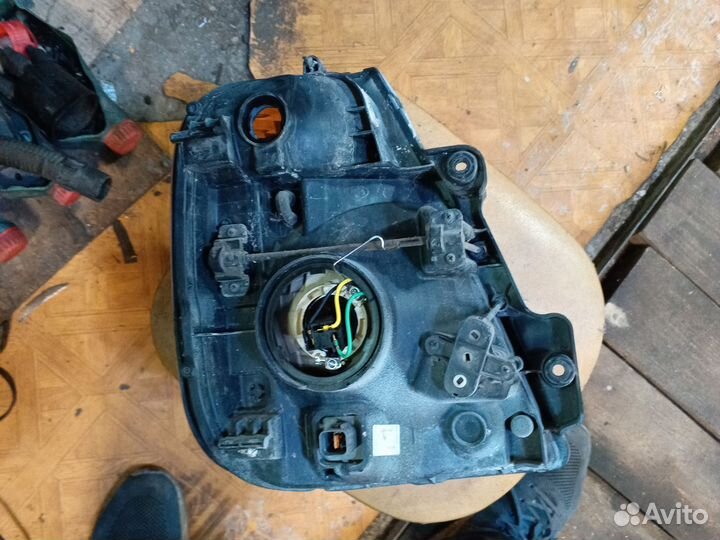 Левая фара Киа bongo 3