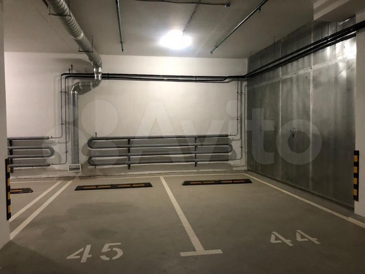 Машиноместо, 14 м²