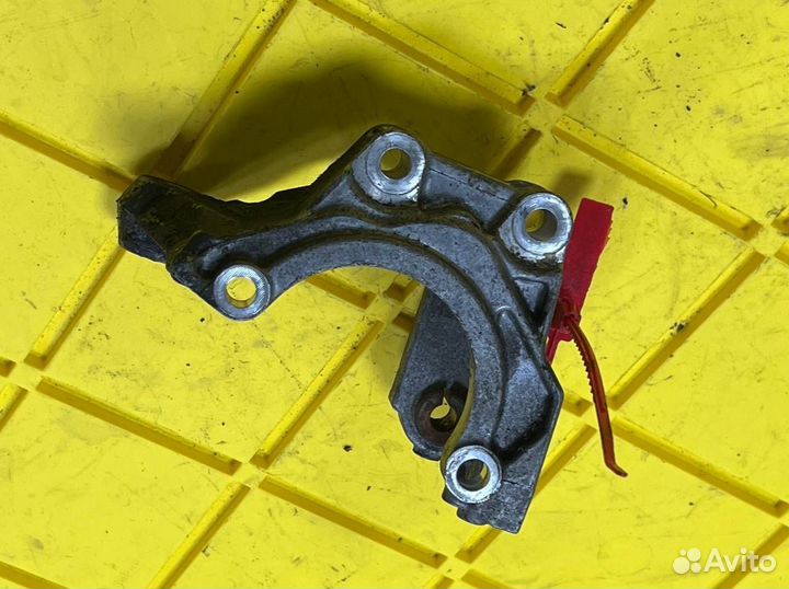 Кронштейн гидроусилителя Audi Q7 4L рест. 2012