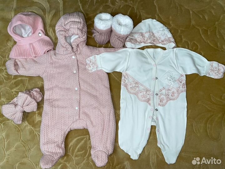 Комплект на выписку для девочки