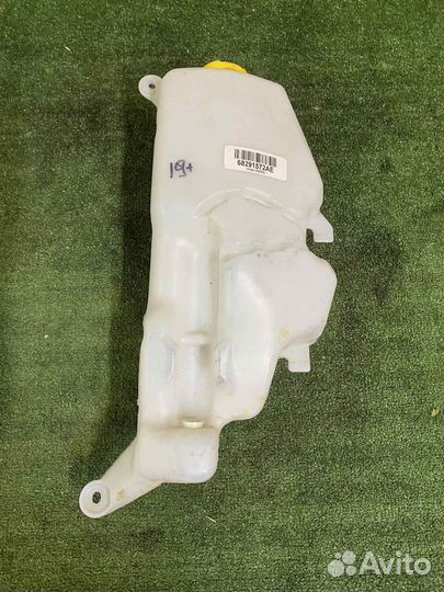 Dodge RAM V 2019+ бачок омывателя в сборе