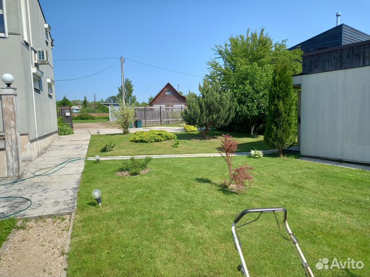 Помощник по хозяйству с проживанием, охранник