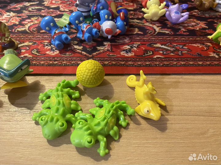 Игрушки пакетом резиновые скрепыши, динозавры
