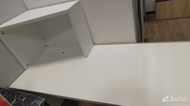 Стойка ресепшн пвз Озон Ozon