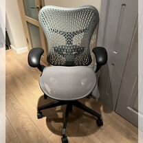 Кресло Herman Miller Mirra 2