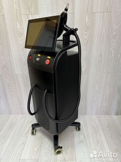 Аппарат Сопрано Титаниум для лазерной эпиляции 1600 ватт сопрано с 2 манипулами для удаления волос и