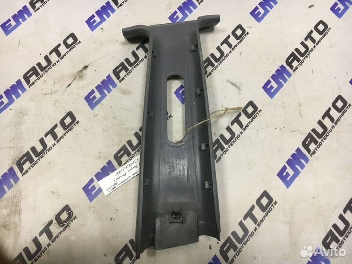 Накладка стойки левая верхняя Хендай Акцент