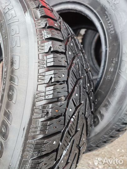 Tigar SUV Ice 215/65 R16 102T