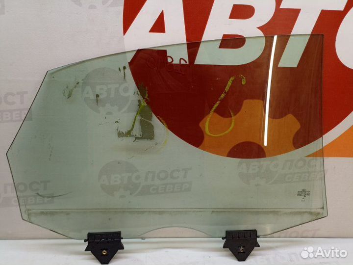 Стекло заднее левое Audi A8 D3 BVJ