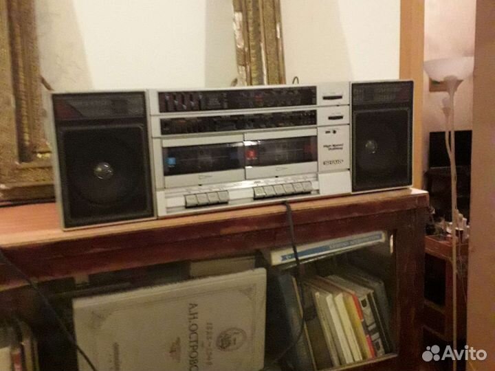 Кассетная магнитола sharp GF - 560