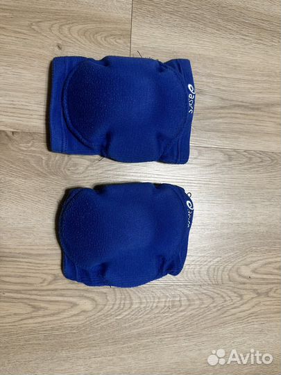 Волейбольные наколенники Asics