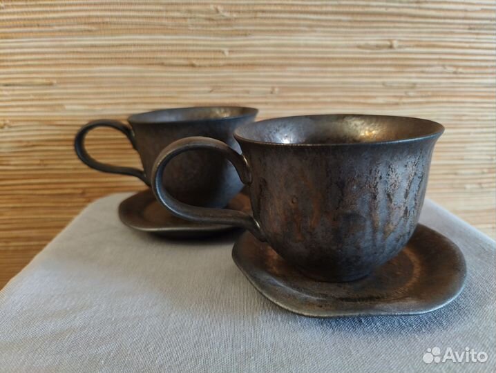 Пара керамических чашек