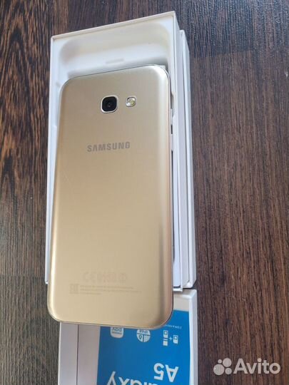 Samsung Galaxy A5 (2017) SM-A520F/DS, 3/32 ГБ