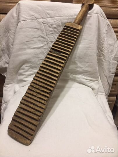 Старинная каталка для глажения белья