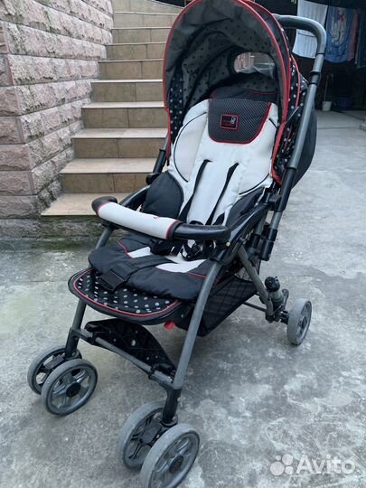 Прогулочная коляска