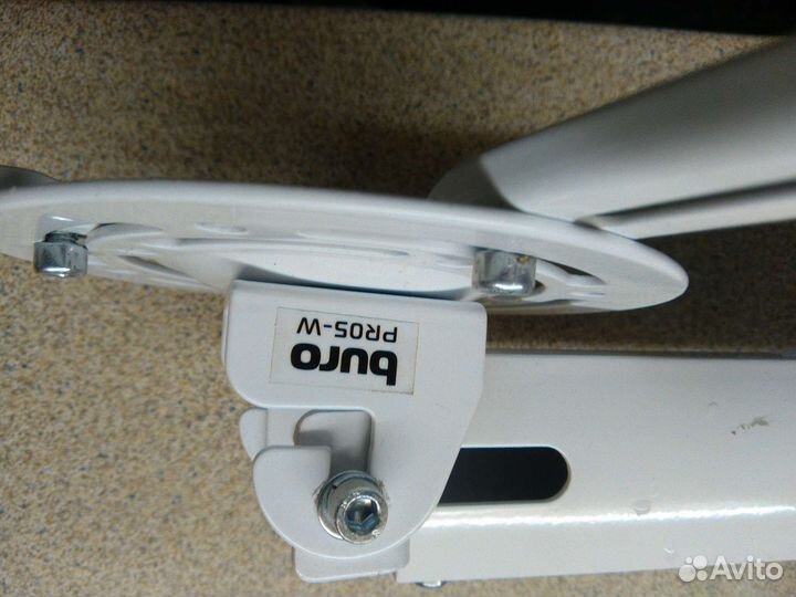 Кранштейн для проектора