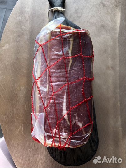 Хамон Serrano блок без кости из Испании