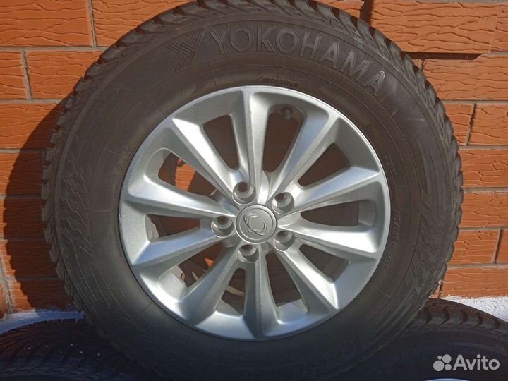Yokohama IceGuard Stud IG65 215/70 R16 100T