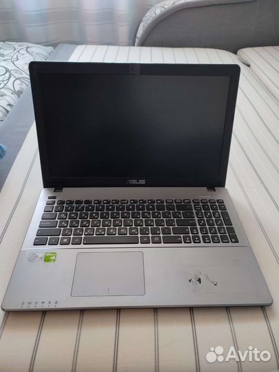 Ноутбук asus X550V