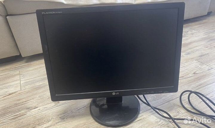 Монитор LG flatron w1942 s