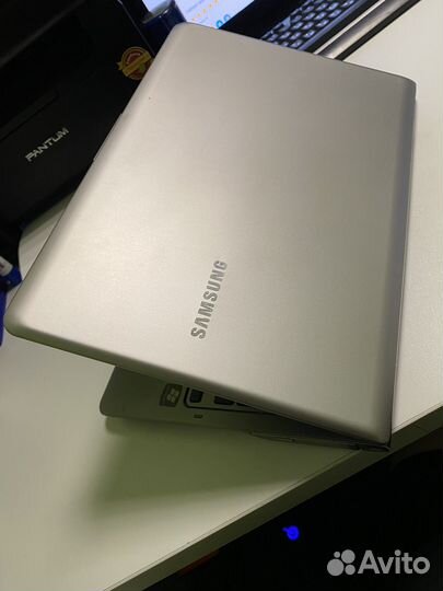 Ноутбук Samsung 530u