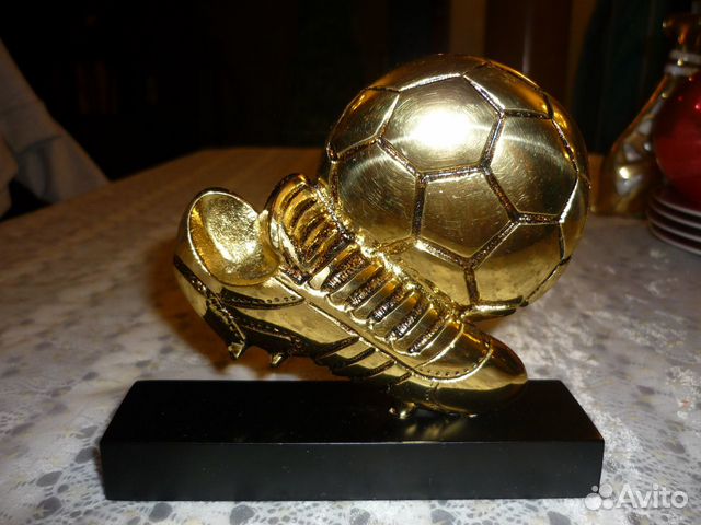 Фигурка из латуни пр-во Индия, любителям футбола