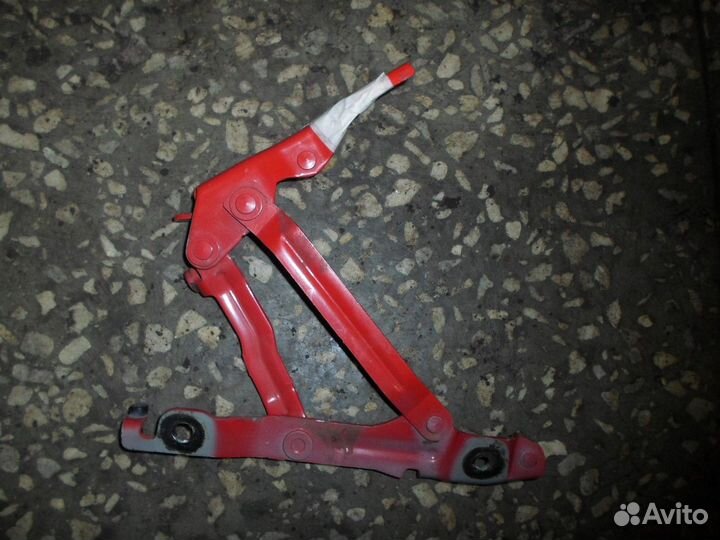 Петля крышки багажника левая (Mazda 3)