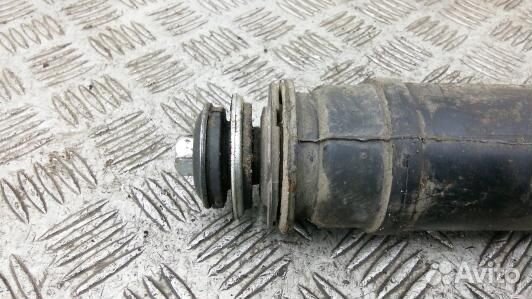 Амортизатор задний toyota avensis T27 (98S15MF01)