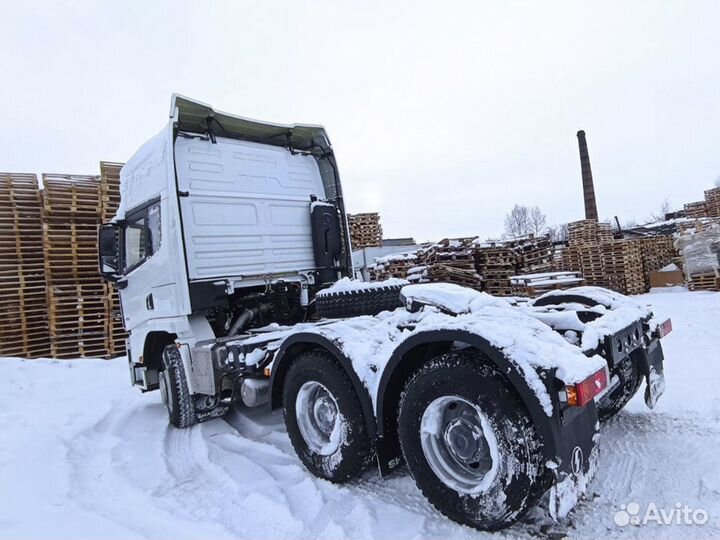 Shacman (Shaanxi) SX42584V324, 2024