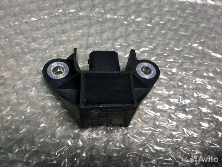 Центральный датчик удара BMW 550i F10 N63