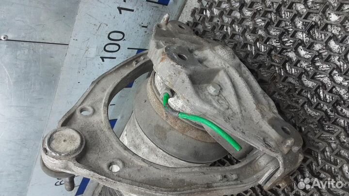 Стойка амортизатора переднего правого Audi Q7