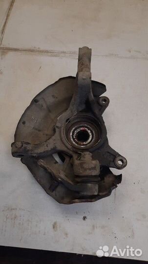 Кулак поворотный передний левый Toyota Camry