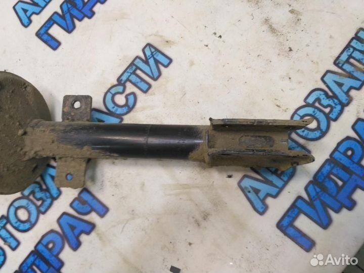 Стойка задняя Nissan Terrano III 8200811407 Отличное состояние