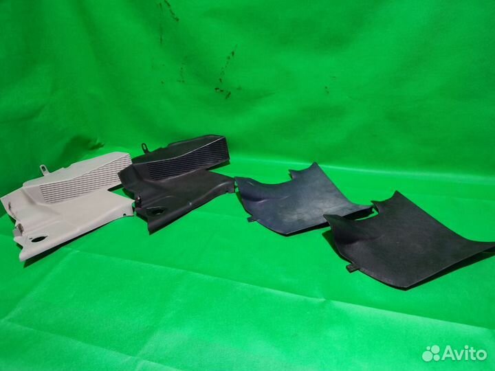 Пластик пола Mercedes w201