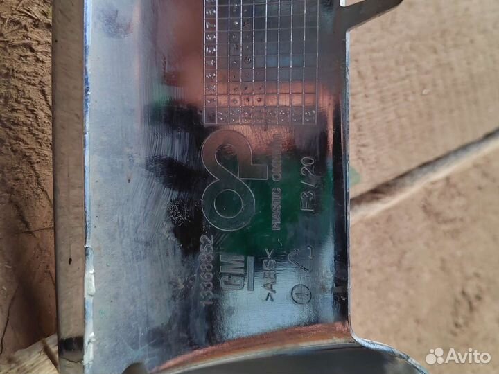 Молдинг решетки радиатора opel astra j