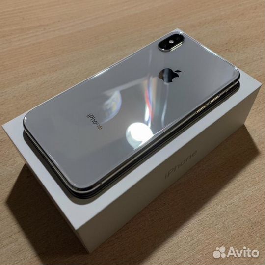 iPhone X 64GB Серебро А1409