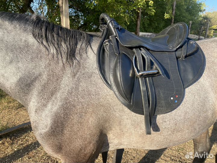 Седло для лошади