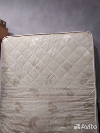 Матрас 140х200 бу