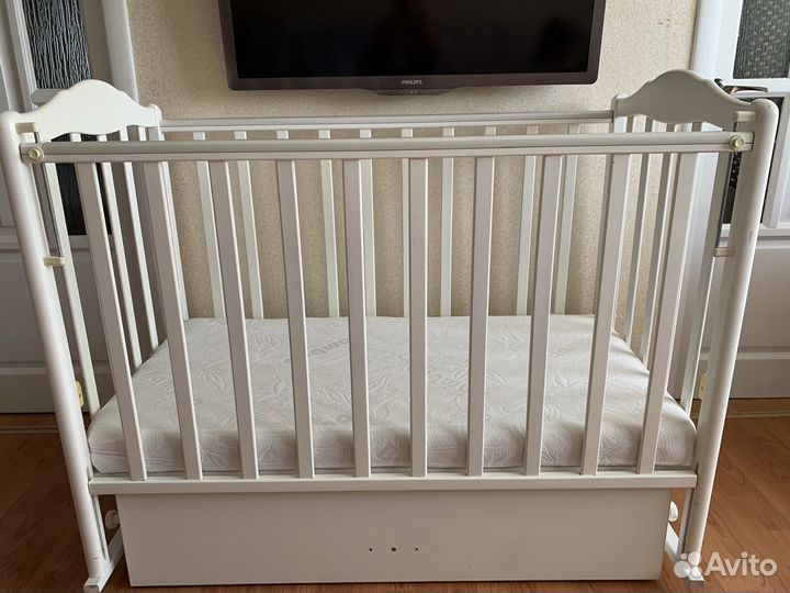 Кровать с матрасом 120х60 в хорошем состоянии