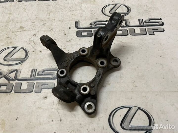 Кулак поворотный лев. перед. Lexus RX450h