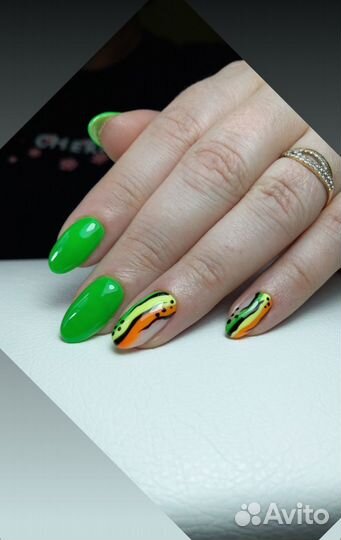 Маникюр педикюр