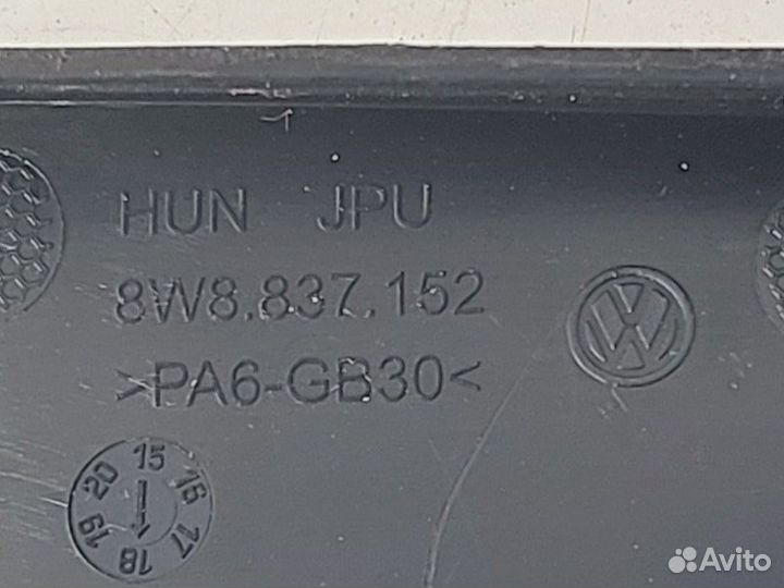 Кронштейн уплотнителя левый Audi S5 B9 3.0ftsi CWG