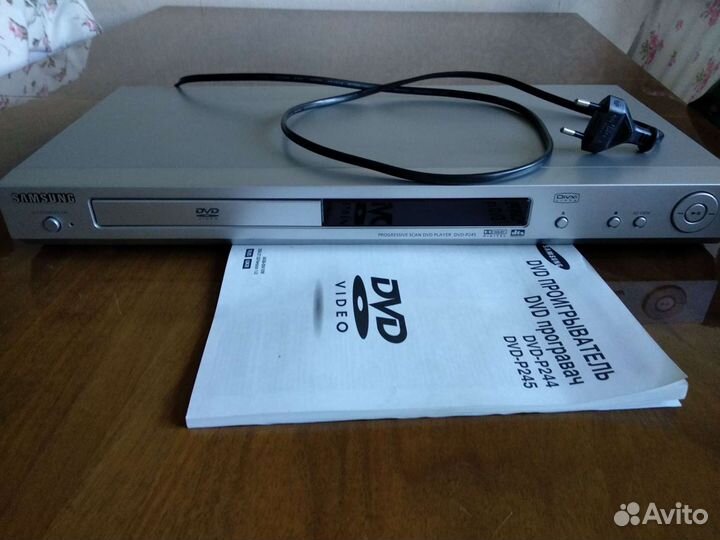 DVD проигрыватель Samsung DVD-P245
